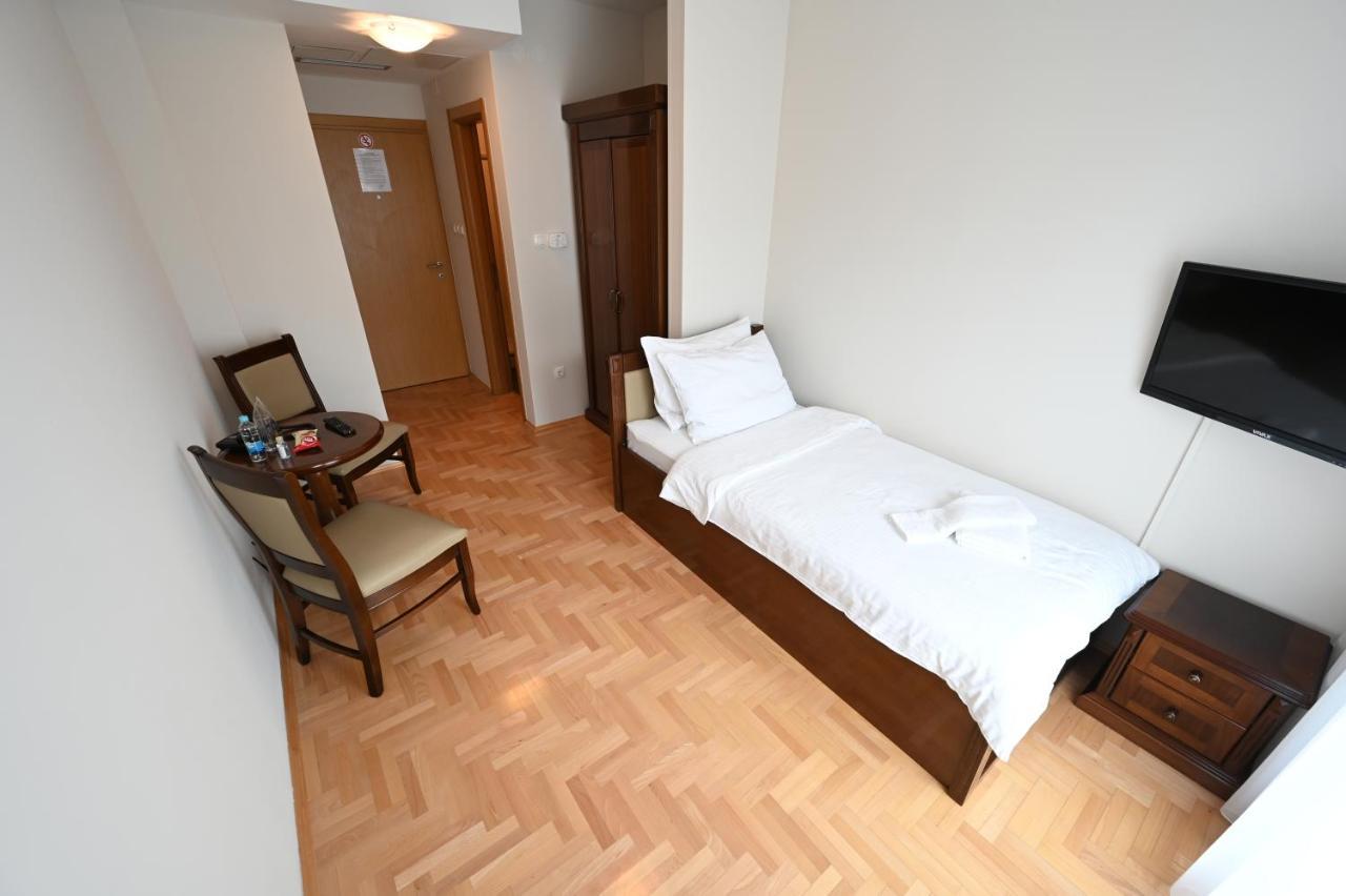 Hotel "Jkc Banja Luka" 외부 사진