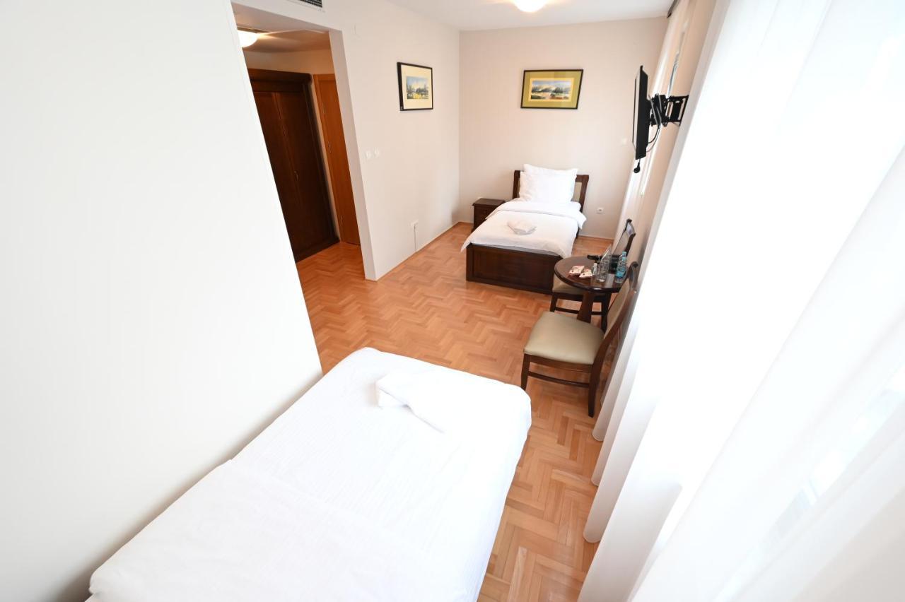 Hotel "Jkc Banja Luka" 외부 사진