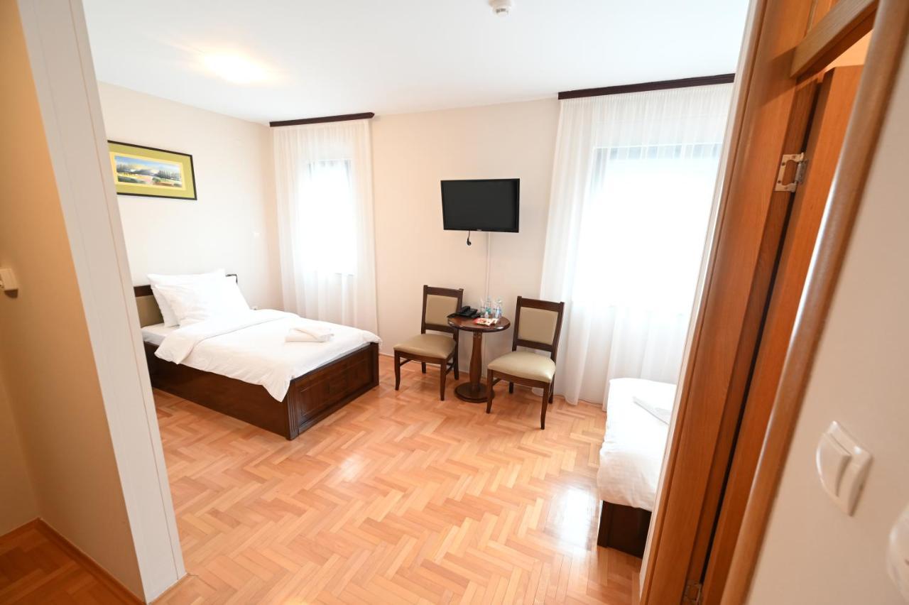 Hotel "Jkc Banja Luka" 외부 사진