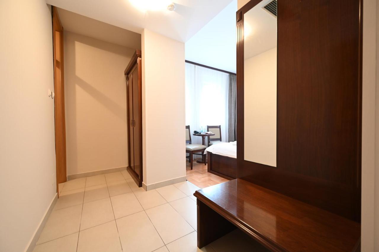 Hotel "Jkc Banja Luka" 외부 사진