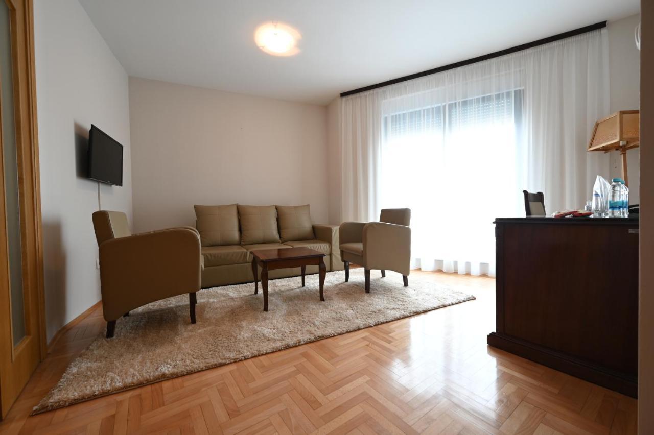 Hotel "Jkc Banja Luka" 외부 사진